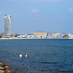 Glob Sea Towers 公寓